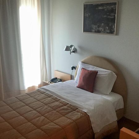 Grand Hotel Garden Barile Habitación foto