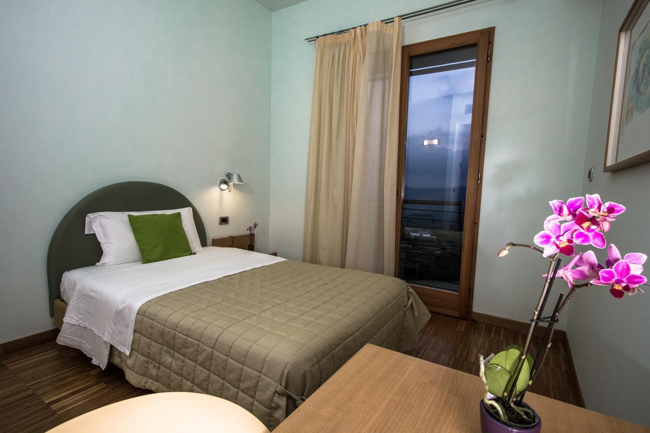 Grand Hotel Garden Barile Habitación foto